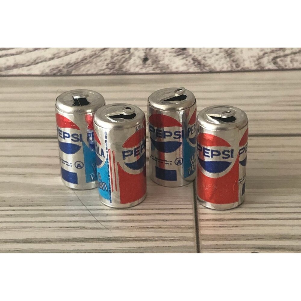 Miniature Soda Cans: Dollhouse Diorama Model - 1 Inch, 4 Pcs